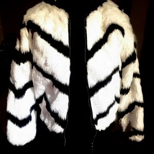 Cool bright Jacket ( fake fure)